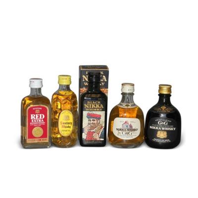 China Beverage Factory Direct Sales Liquor Gift Spirit Empty Miniature Bottles for sale