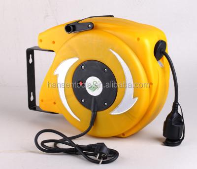 China Wall Mounted Industrial Equipment 15m Cable Reel Germany Water Resistance Automatic Retractable Socket for sale