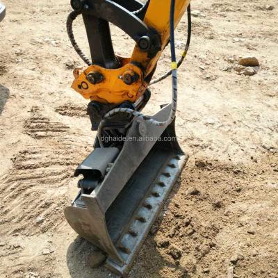 China Soft material excavator Tilt Bucket of cleaning. Tilt multi-excavating.Handling with Bolton cutting edge for sale