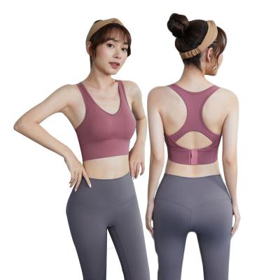 China Custom Adjustable Back Closure Sports Wear Yoga Racerback Bra High Print Breathable Running Sports Bra High Print Pastel Sports Bra for sale