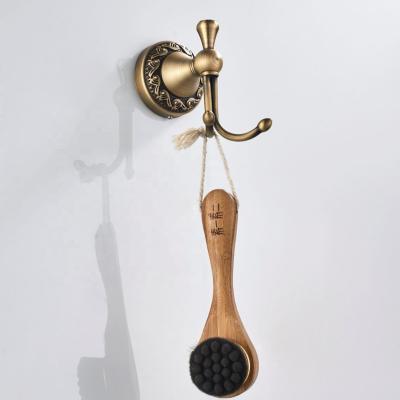 China Sustainable Light Weight Retro Style Drilling And Screwing Gold Coat Hooks For Wall for sale