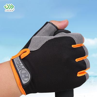 China Breathable Hand Fitness Glove Half Finger Outdoor Summer Mountaineering and Dumbbell Fitness Climbing Glove Training for sale