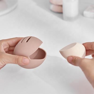 China Makeup Puff Powder Beauty Mixing Box Silicone Make Up Storage Drying Travel Makeup Sponge Holder MSH2 for sale