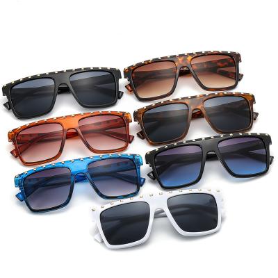 China Fashion Sunglasses One Word Eyebrow Rivet Decoration Popular Modern Personalized Sunglasses for sale