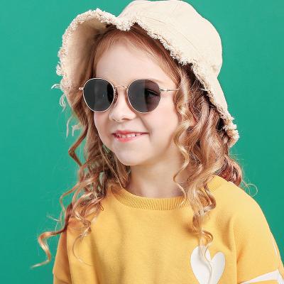 China Cute Fashion Sunglasses Metal PC Frame Girls Boys Round Party Kids Sunglasses 2022 for sale