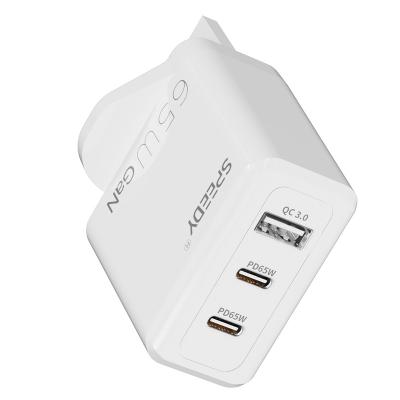 China Usb Gan Super Fast Wall Charger 65W 3 Port Usb Travel Charger Usb Wall Charger Gan Super Fast Wall Charger 3 Left Charger Adapter for sale