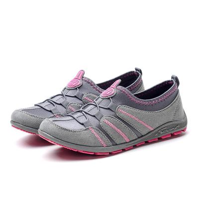 China Cushioning Ladies Running Effortless Sports Shoes Mum Flats Soft Non-Slip Walking for sale