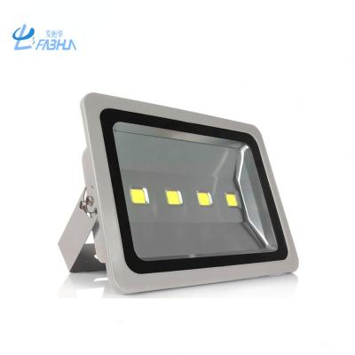 China Real Garden Flood Lights 50000 2700 7000k Ww Floodlight Housing 20w Solar Reflectors for sale