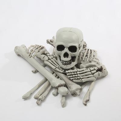 China Horror Scary Skeleton Broken Bones Haunted House Model Simulation Venomous Human Skeleton Halloween Set Decoration Props for sale