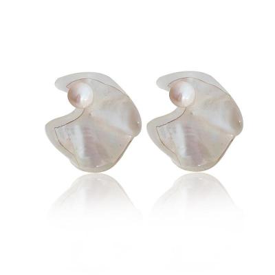 China S925 FASHIONABLE Temperament Silver Elegant French Personality Pearl Flower Cute Irregular Earring Shell Earring Pearl Earring for sale