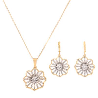 China Hyperbole Flowers Metal Stud Popular Gold Plated Lady Bridesmaid Jewelry Set Necklace Earrings Gold Wholesale for sale