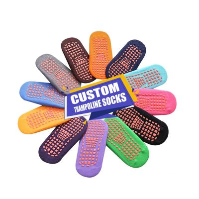 China Breathable Breathable Custom Cotton Trampoline Anti Slip Grip Boots Custom Logo Anti Slip Trampoline Jumping Socks for sale