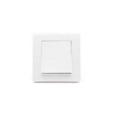 China Fashion UK Economical British Standard White Panel 1 Strip 1 Way 10A 220V Electric Wall Light Switch for sale