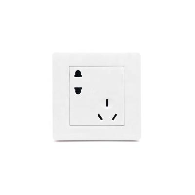 China New Fashion Design Decoration 5 Pin Malposition PC Plate British Standard 10A Home Wall Socket Switch Manufacturer for sale