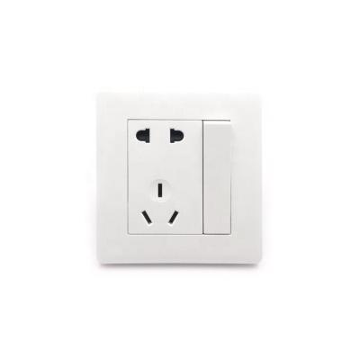 China Factory price 13A 5pin 1gang cheap electrical accessory lamp switch socket wall outlet British standard for sale