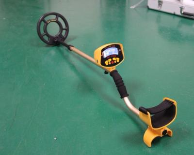 China Yellow Hand Held Metal Detector With LCD Display Detecting Pipelines for sale