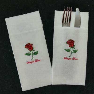 China Colorful Biodegradable Disposable Napkin / Prefold Airlaid Cutlery Paper Napkin Pouch for sale