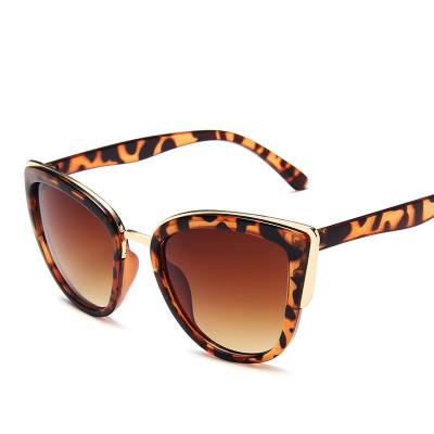 China Fashion Ladies Cat Eye Sunglasses Retro Wind Glass Frame Leopard Print Plastic Sunglasses Personality Ins for sale