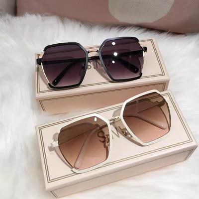 China New Fashion Polygon Wholesale High-end Face Thin Sunglasses Anti-ultraviolet Women Big Sunglasses for sale