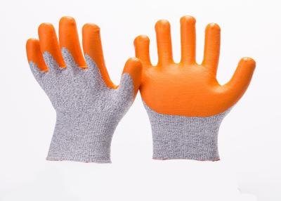 Chine Les gants de travail de preuve de coupe de preuve d'huile, poids léger ont coupé les gants résistants à vendre