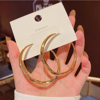 China New FASHIONABLE Earings shelves for women 2021 for women handbags for sale