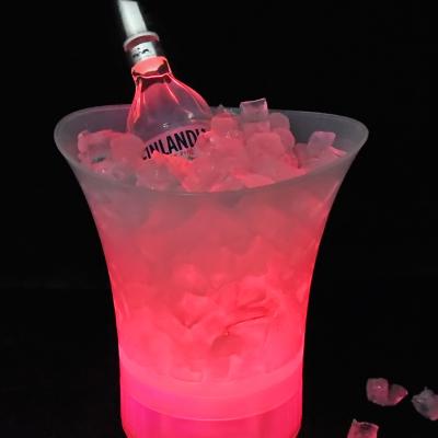 China Wholesale Price Viable Color Liiuminated Variable Led Ice Bucket For Wine Champagne Cans Or Other Beverage for sale