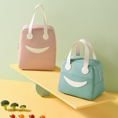 China 2022 Lunch Bag Refrigerated Hot Girls Food Safety Insulated Portable Wholesale Viable Food Ladies Picnic Hot Bag for sale