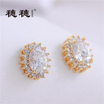 China Trendy Women Fashion Luxury Jewelry White Oval CZ Shape Earring Earring for sale