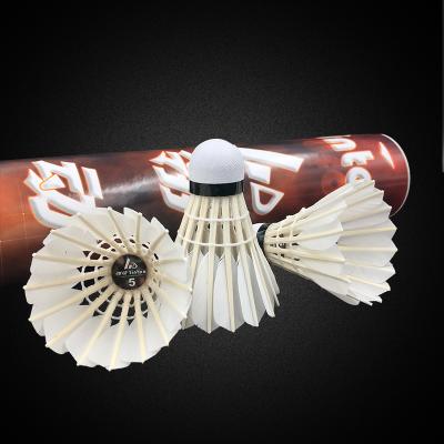 China Hot Selling Trainning Goose Feather Shuttlecock Price for sale