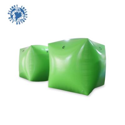 China 0.6mm pvc tarpaulin or cusomized square shape floating inflatable beacon in cube material inflatable water green color for racing marks for sale