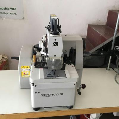 China Apparel Second Handed Double Needles Holer Productive Durkopp Adler 558 Eyelet Button Sewing Machine for sale