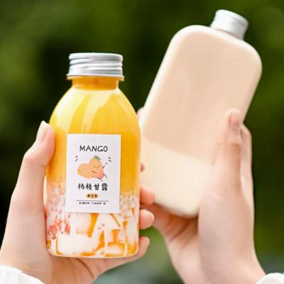 China Beverage factory direct sale milk tea juice cold bottle PET square clear bottle with plastic cap for sale