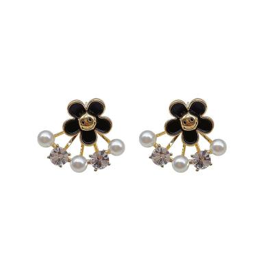 China Trendy Fashion Pearl Jewelry Smile Face Zircon Earrings Enamel Flower Gold Plated Stud Earrings for sale