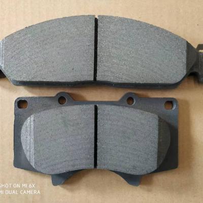 China Good Performance D1193 / WVA24647 / GDB7043 Low-metallic / Semi-metallic / Ceramic Brake Pads No Noise for sale