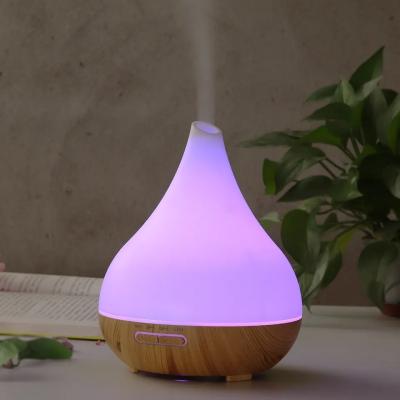 Cina 400 ml di capacità Mini diffusore di olio aromatico Macchina di aromaterapia in legno Silenzioso diffusore di aroma a controllo remoto con luce LED in vendita