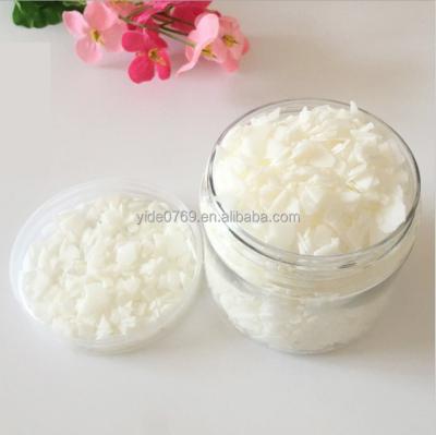 China Sniffed Direct Manufacturer Provides All Natural Soy Wax Flakes Microwavable Eco-Friendly Odorless DIY Soy Candle Premium Making for sale