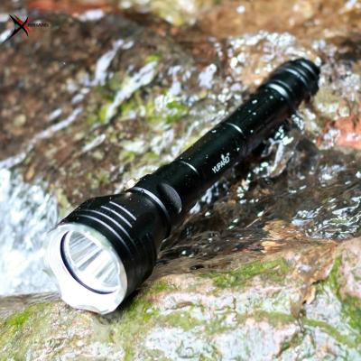 China Zoomable Led XM-L2 LED T6 Torch XM-L2 LED T6 Underwater Waterproof Bright White Lantern Diving Flashlight 100m Depth Light Yellow Light Lamp for sale