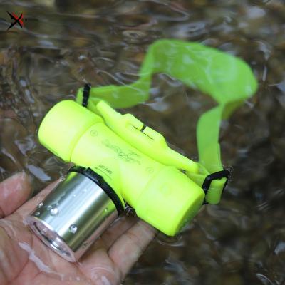 China Convenient Diving Torch Lights Dive Light Instant Underwater Flashlight Led Flashlight Diving Torch for sale