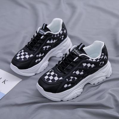 China Dropship boutique fashion lightweight hot sale female custom sneakers running for wholesales women casual shoes for sale