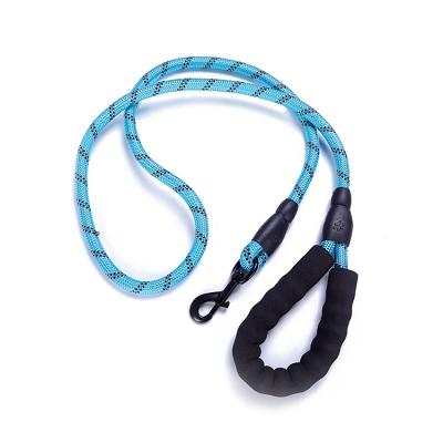 China Thoughtful Hots Sell Leash Dog Leash With Water Bottle And Fast Delivery Factory Directly for sale