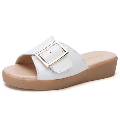 China Latest Fashion Anti-odor Belt Buckle Leather Slippers For Ladies for sale