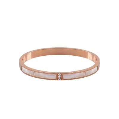 China Mother Shell Hand Jewelry Design Shell Bracelet Female Concubine Rose Light Cuff Small Gold Luxury Titanium Steel Bracelet for sale