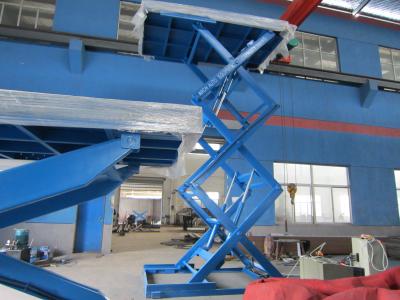 China Anti Skid Checkered Hydraulic Mezzanine Goods Lift 6T Loading for sale