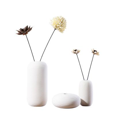 China Art Decor Manufactured China Profession Thin Neck Threaded Long Strangled White Ceramic Fine Vase Vase Decoration For Wedding Decor for sale