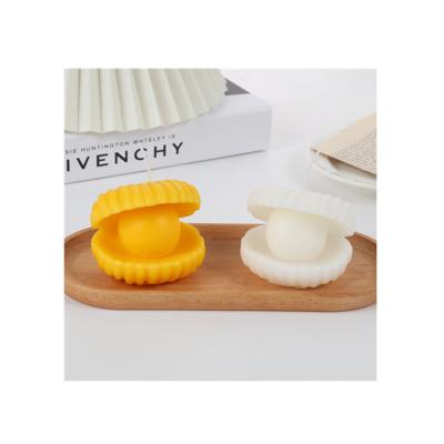 China Cost-effective Good Quality Shell Shape White Yellow Scented Candles Luxury Style Bulk Fashion Aromatherapy Scented Candles For Home Use for sale