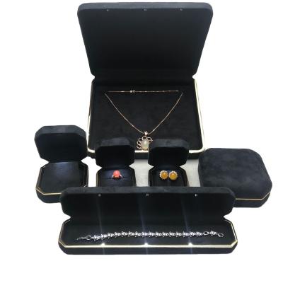 China Fashion Jewelry Box Wholesale Manufacturer Fashion Custom Suede Led Jewelry Set Box PU Leather Necklace Box With Logo for sale