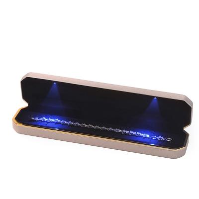 China fashionable & luxury & Exquisite Jewelry Packaging Led Ring Box Leather Box Jewelry Organizer Wedding Light Box Diamond Jewelry Long Chain Box for sale