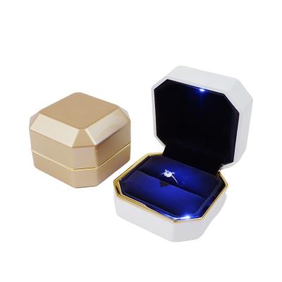 China luxury & Hot Elegant Custom LED Light Ring Box Bracelet Pendant Bangle Ring Jewelery Boxes Logo Plastic Jewelry Packaging Gift LED for sale