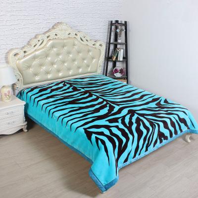 China Factory wholesale wearable raschel covers 1 ply 2 ply embossed double bed cover one side for sale