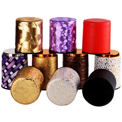 China Fashionable Wholesale Hot Sale Leather Dice Shaker Logo Dice Mug Customized Mug for sale